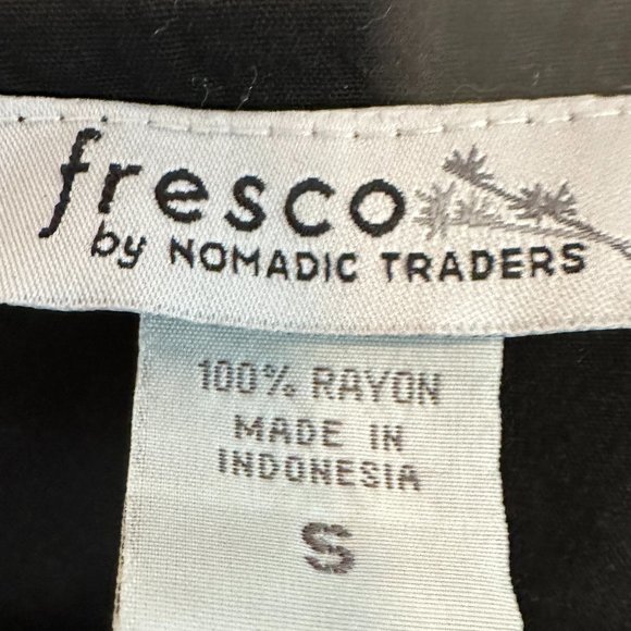 Fresco Nomadic Traders Boho Top Womens Small Black Floral Embroidered V-Neck EUC - Picture 3 of 6